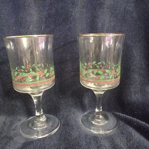 2 Vintage 1985 Arbys Christmas Holly Berry Glasses Wine Goblets Gold Rim